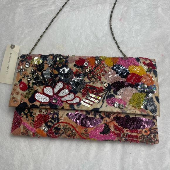 NWT Anthropologie Sparkled Beaded Flora Clutch Purse in Rose/Tyrie w Chain Strap - Picture 2 of 9